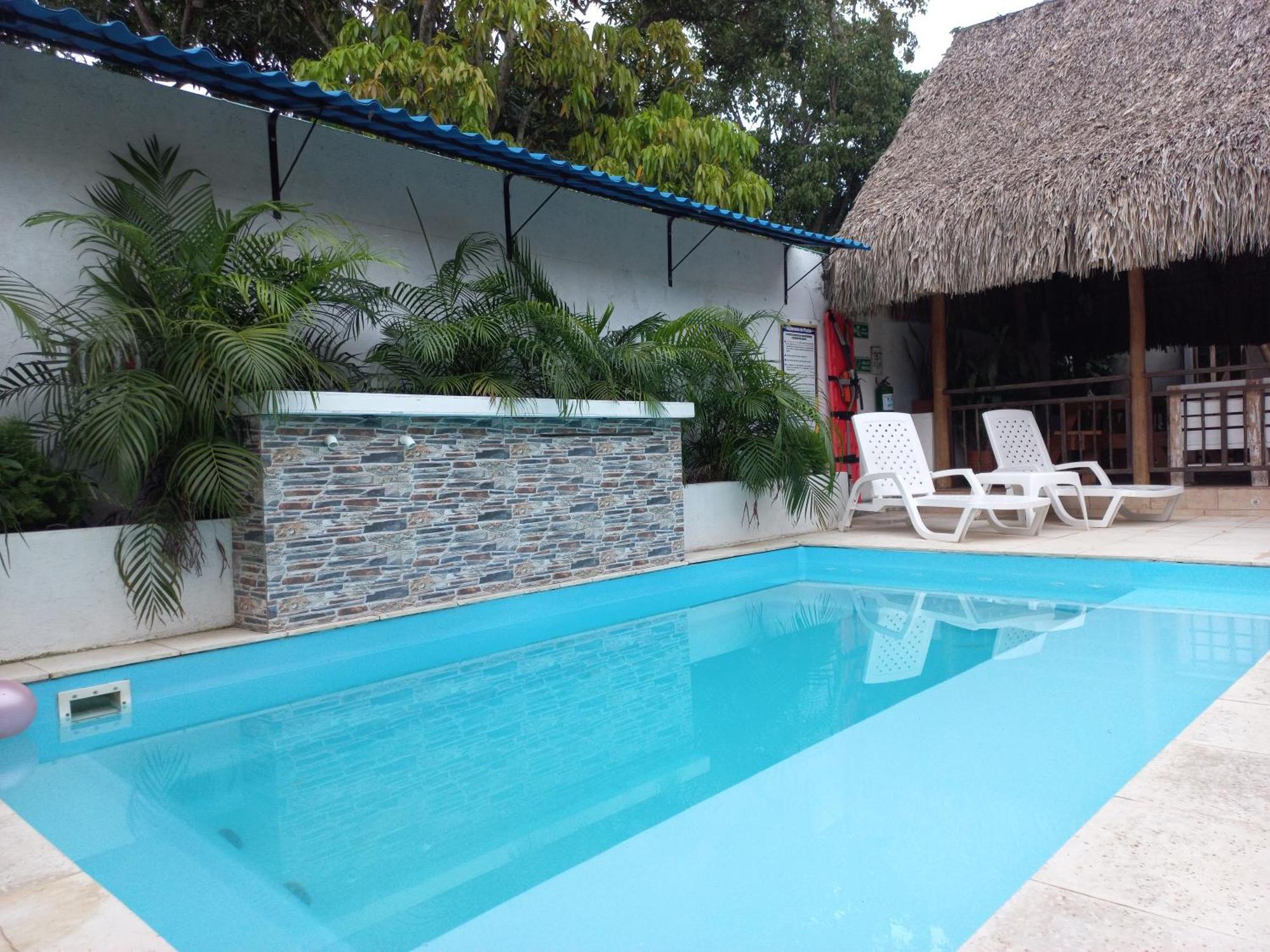 El Leon Feliz Palomino Hotel Екстериор снимка