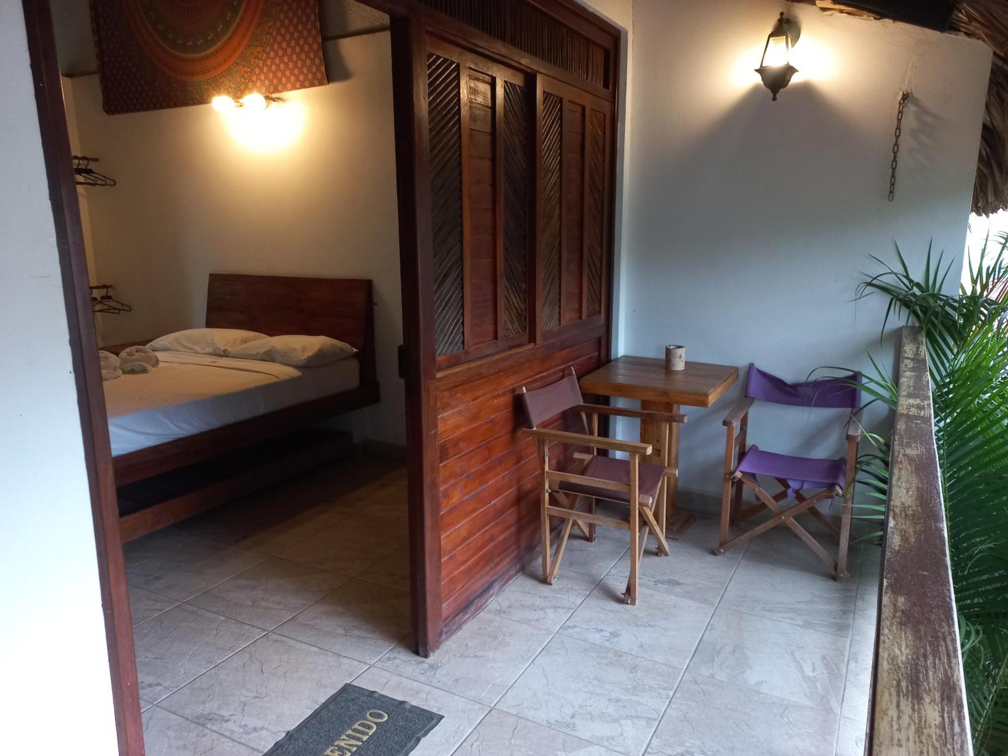 El Leon Feliz Palomino Hotel Екстериор снимка