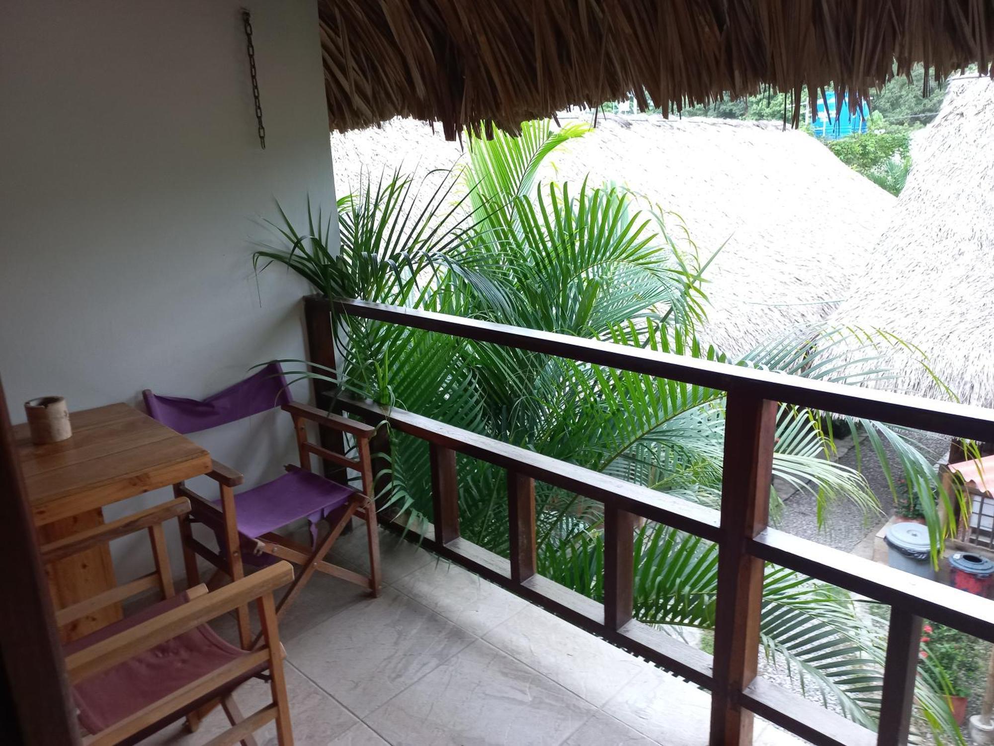 El Leon Feliz Palomino Hotel Екстериор снимка