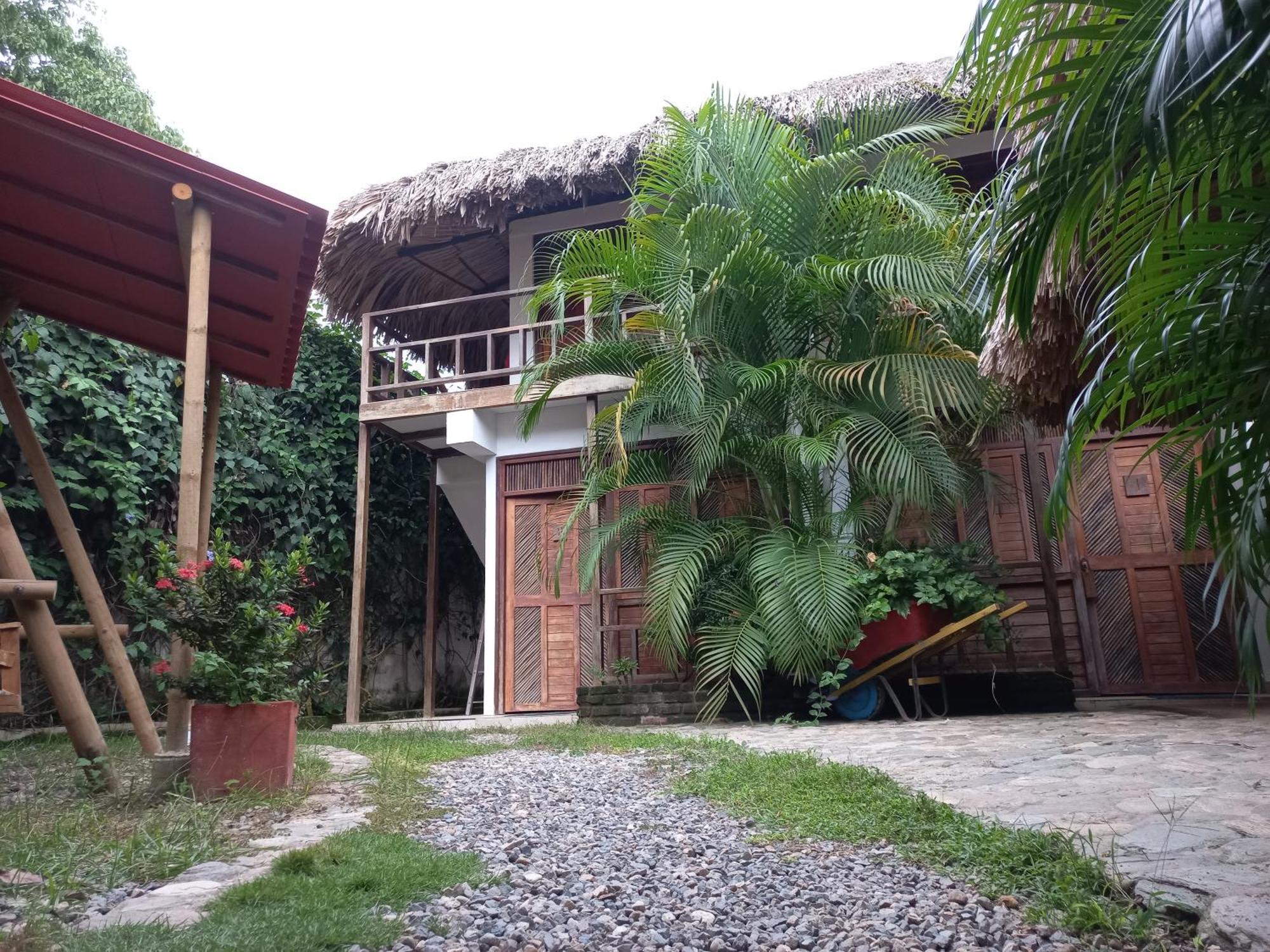 El Leon Feliz Palomino Hotel Екстериор снимка
